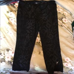 Old navy cheetah print yoga capris